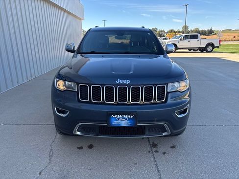 Used 2020 Jeep Grand Cherokee Limited w/ Luxury Group II AWD/4WD image 2