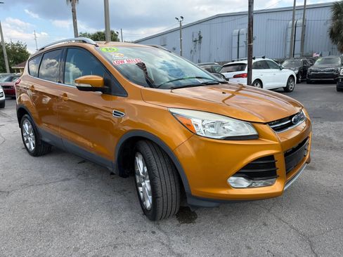 Used 2016 Ford Escape Titanium image 3