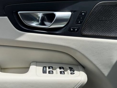Certified 2024 Volvo XC60 B5 Ultimate AWD/4WD image 28