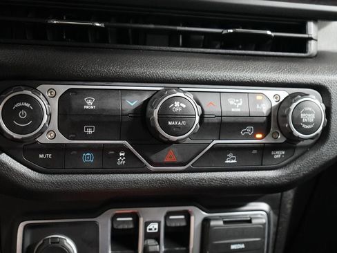 Used 2025 Jeep Wrangler Unlimited Sport S 4xe AWD/4WD image 21