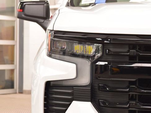 Used 2023 Chevrolet Silverado 1500 RST w/ Redline Edition AWD/4WD image 13