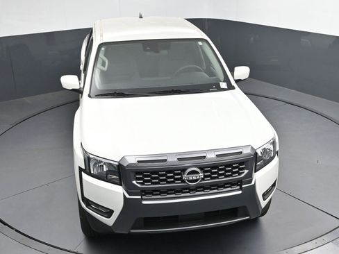New 2025 Nissan Frontier SV w/ SV Convenience Package RWD image 30