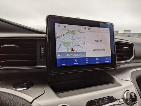 Used 2022 Ford Explorer XLT w/ Equipment Group 202A image 16