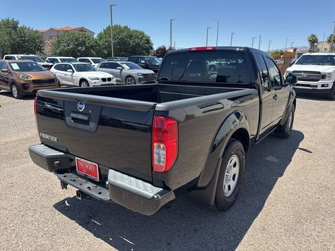 Used 2021 Nissan Frontier S RWD image 5