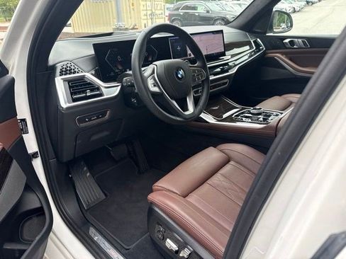 Used 2024 BMW X7 xDrive40i w/ Executive Package AWD/4WD image 16