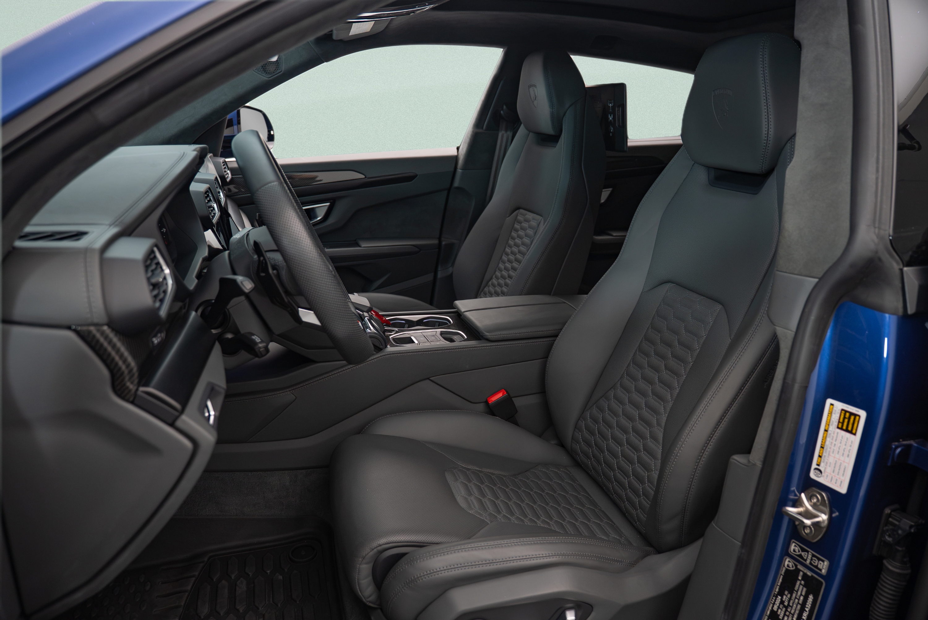 Used 2024 Lamborghini Urus S AWD/4WD image 9