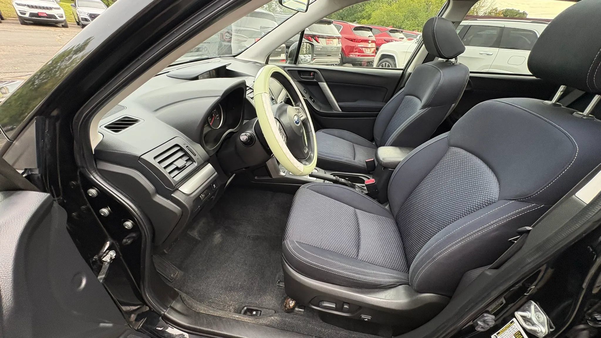 Used 2015 Subaru Forester 2.5i Premium w/ All-Weather Package AWD/4WD image 19