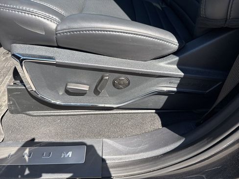 Used 2025 Ford F350 Platinum image 27