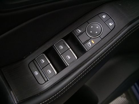 Used 2023 Nissan Rogue SL AWD/4WD image 14