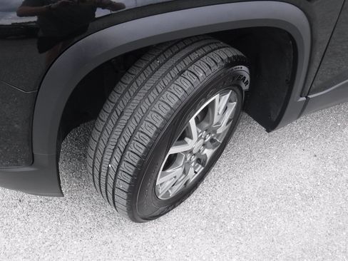 Used 2022 GMC Acadia SLE FWD image 21