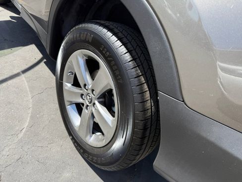 Used 2015 Toyota RAV4 XLE FWD image 18