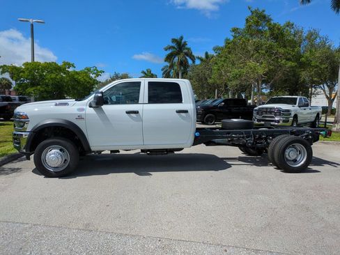 New 2026 RAM 5500 Tradesman w/ Chrome Appearance Group AWD/4WD image 8