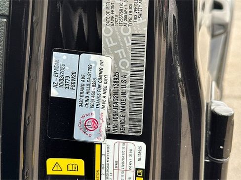 Certified 2022 Jeep Gladiator Willys image 28