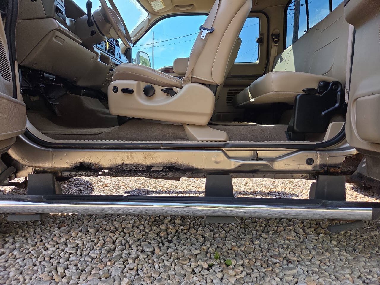 Used 2004 Ford F250 Lariat AWD/4WD image 47