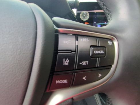 Used 2024 Lexus ES 350 w/ Premium Package FWD image 17