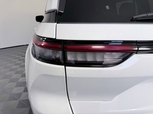 Used 2023 Jeep Grand Cherokee Limited w/ Black Appearance Package image 27