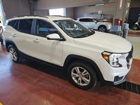 Used 2024 Chevrolet Equinox LS image 5