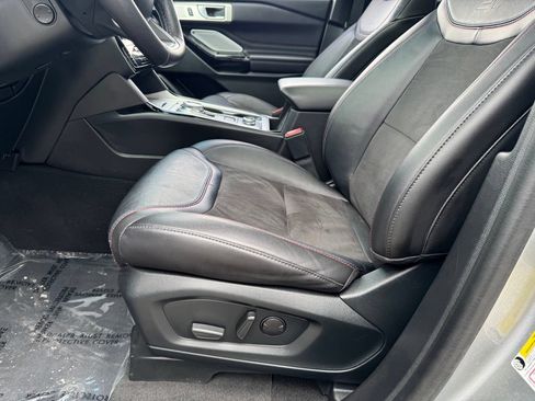 Certified 2023 Ford Explorer ST w/ Technology Package AWD/4WD image 5