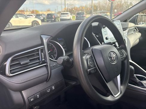 Used 2023 Toyota Camry LE image 7