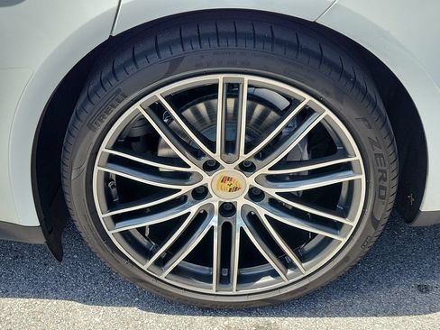 Certified 2019 Porsche Panamera RWD image 11