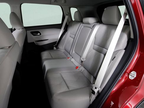 Used 2025 Nissan Rogue SV image 12