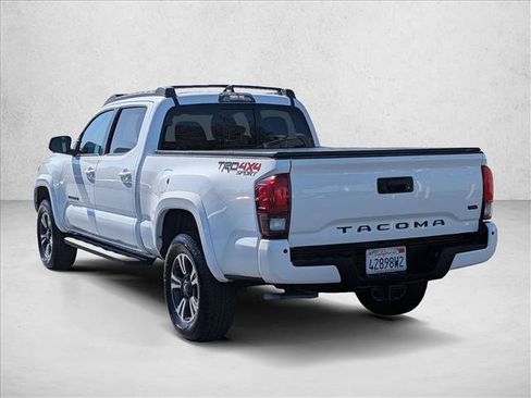 Used 2019 Toyota Tacoma TRD Sport w/ Technology Package AWD/4WD image 8