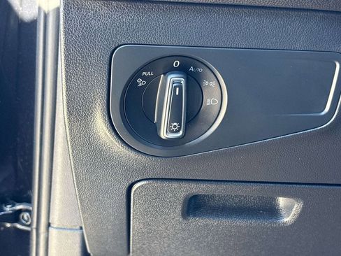 Used 2023 Volkswagen Tiguan SEL R-Line AWD/4WD image 33