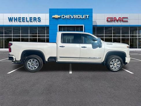 Used 2025 Chevrolet Silverado 3500 High Country w/ High Country Premium Package image 7