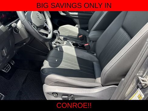 Used 2024 Volkswagen Tiguan SE R-Line FWD image 12