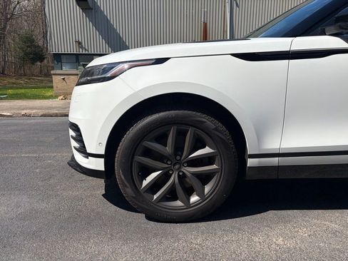 Certified 2026 Land Rover Range Rover Velar Dynamic SE AWD/4WD image 9