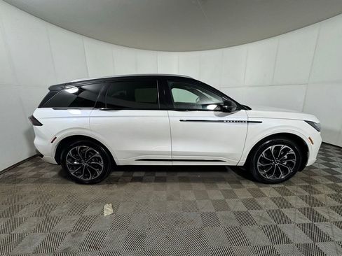 New 2026 Lincoln Nautilus Reserve image 6