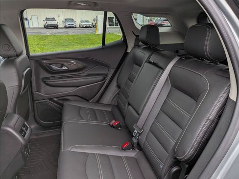 Used 2024 GMC Terrain Denali w/ Denali Premium Package AWD/4WD image 23