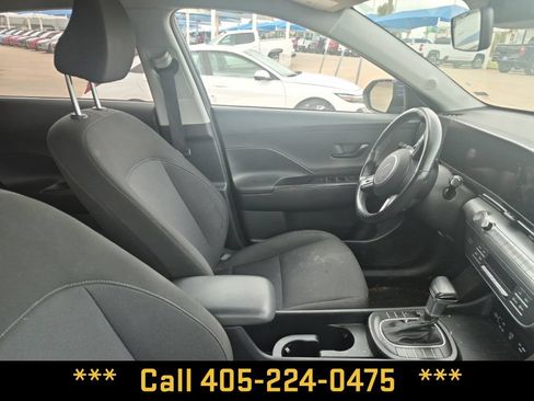 Used 2024 Hyundai Kona SEL AWD/4WD image 23