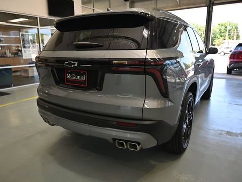 New 2026 Chevrolet Traverse LT w/ LPO, Floor Liner Package FWD image 5