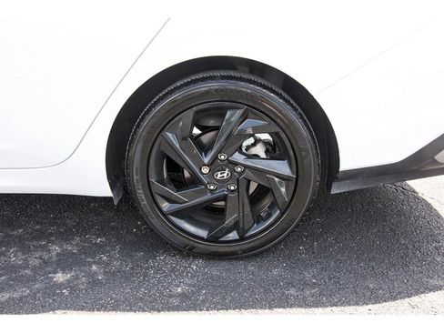 Certified 2026 Hyundai Elantra Sport FWD image 31