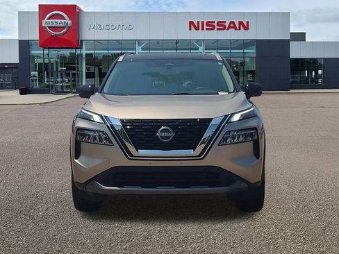 Used 2023 Nissan Rogue SL AWD/4WD image 2