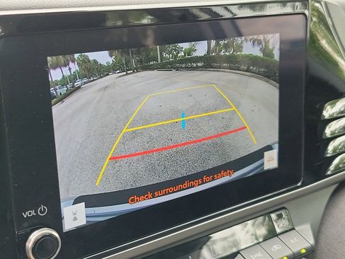 Used 2025 Toyota Camry LE FWD image 25