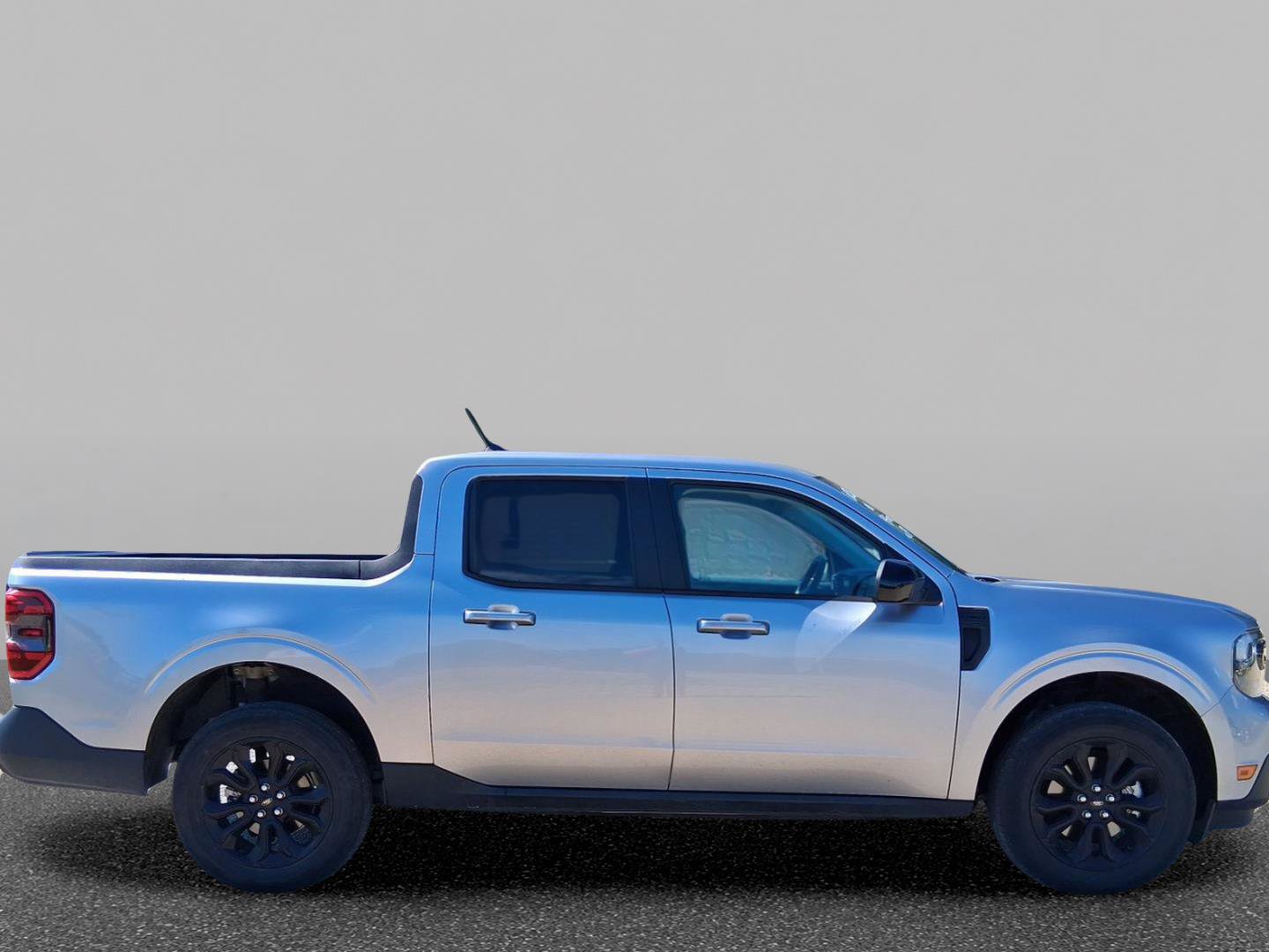 Used 2024 Ford Maverick Lariat w/ Black Appearance Package FWD image 3