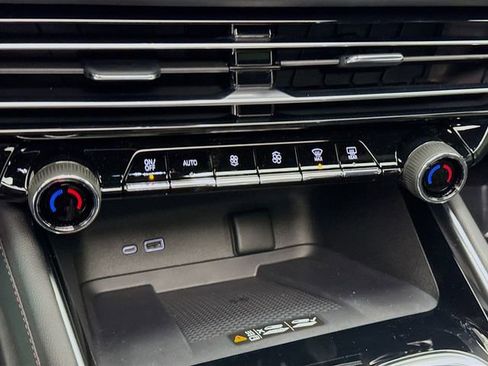 New 2026 Chevrolet Traverse Z71 image 18