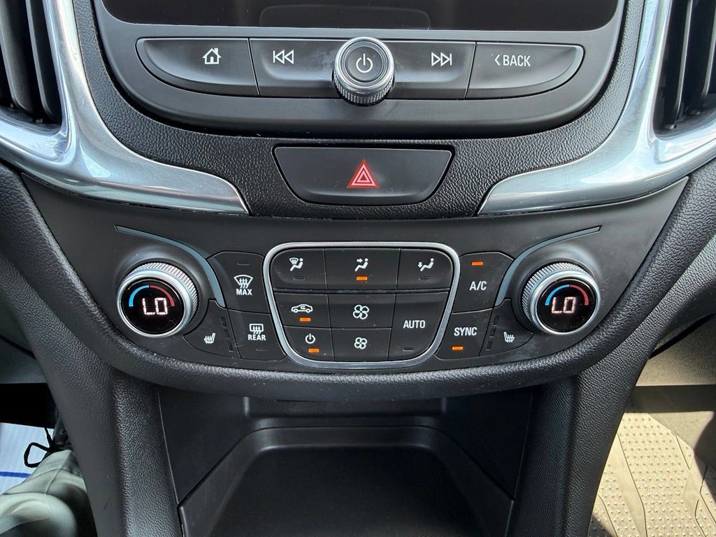 Used 2020 Chevrolet Equinox LT w/ Midnight Edition FWD image 24