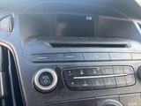 Used 2016 Ford Focus SE image 4