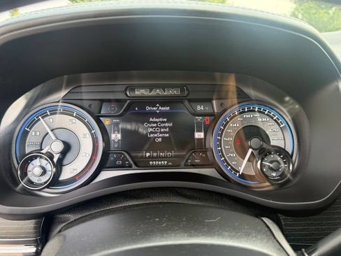 Used 2022 RAM 3500 Limited AWD/4WD image 60