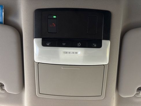 Used 2023 Nissan Rogue SV image 27