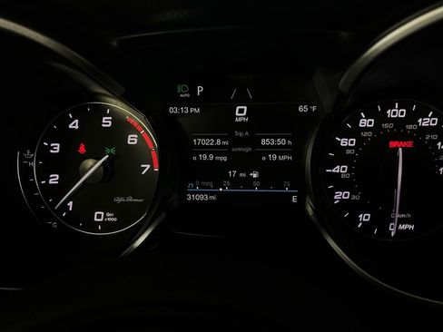 Used 2022 Alfa Romeo Stelvio Ti image 21