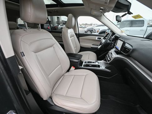 Certified 2023 Ford Explorer XLT w/ Equipment Group 202A image 26