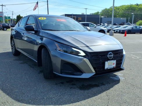 Certified 2024 Nissan Altima 2.5 SV AWD/4WD image 3