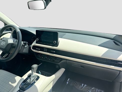 Certified 2023 Honda HR-V LX image 31