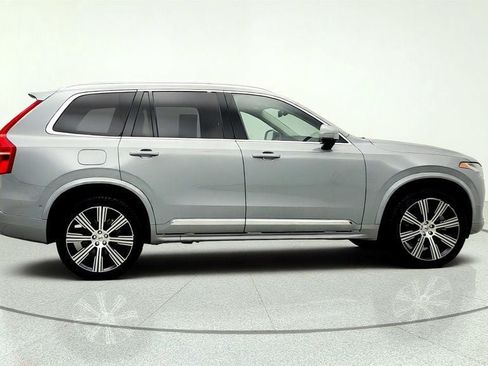 Used 2025 Volvo XC90 T8 Plus AWD/4WD image 4