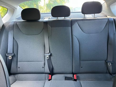 Used 2025 Kia K4 LXS image 37