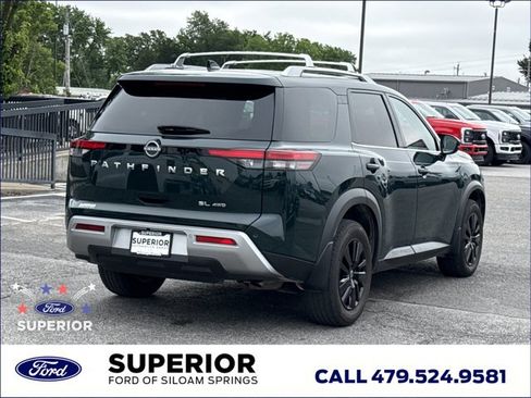 Used 2024 Nissan Pathfinder SL AWD/4WD image 3